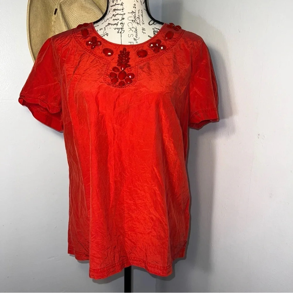 Banana republic,XL silk blend jeweled neckline and yolk short sleeve blouse FLAW